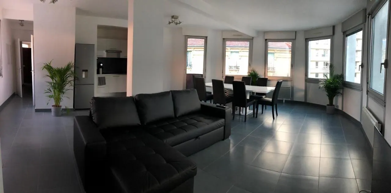 Appartement De 110M2 Au Centre De Cusset location
